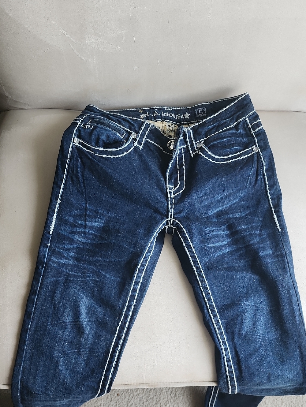 L.A. idol Women's Dark Indigo Skinny Jeans with White Contrast Stitching